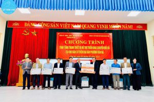 BV GROUP TÀI TRỢ TRANG THIẾT BỊ THÚC ĐẨY CHUYỂN ĐỔI SỐ TẠI PHƯỜNG VÂN HÀ (BẮC NINH)